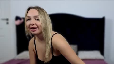 AnnaMaee online show from October 30, 2025, 6:41 pm