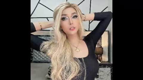xsexysucker online show from July 25, 2026, 12:20 am