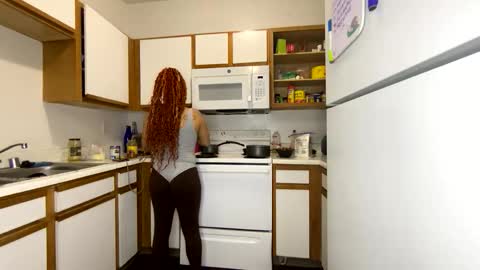 xStarGazingx online show from February 5, 2026, 1:32 am