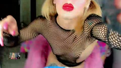 Femboy Exotic online show from January 5, 2025, 11:12 pm