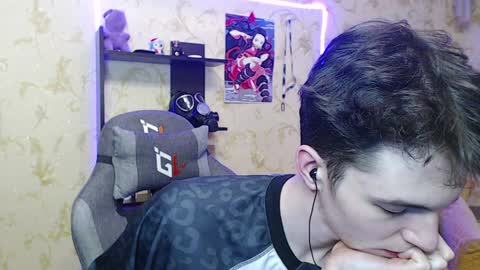 traqqq online show from January 21, 2025, 8:21 pm