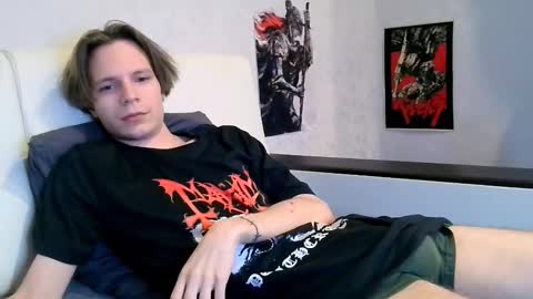 xWannalove online show from November 30, 2025, 7:12 am