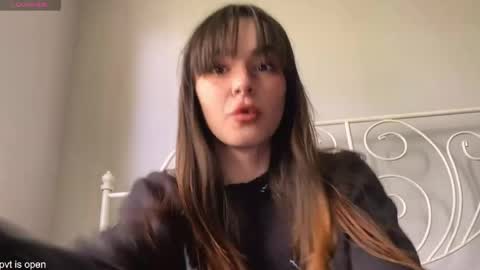 Lily online show from May 19, 2026, 11:38 am