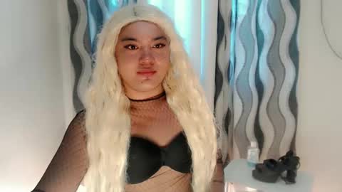 Snapshot of xxhotloyd_cummerx chatting on March 27, 2026, 8:37 am Loyd online show from March 27, 2026, 8:37 am