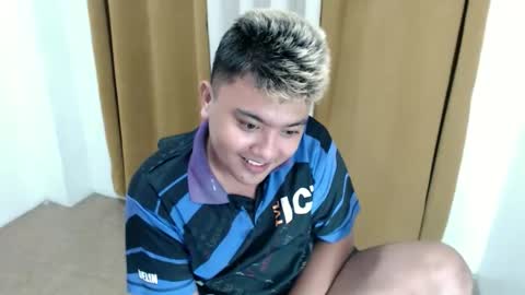 Snapshot of xxhotloyd_cummerx chatting on March 27, 2026, 8:41 pm Loyd online show from March 27, 2026, 8:41 pm