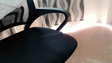 Snapshot of xxhotloyd_cummerx chatting on March 31, 2026, 12:34 am Loyd online show from March 31, 2026, 12:34 am