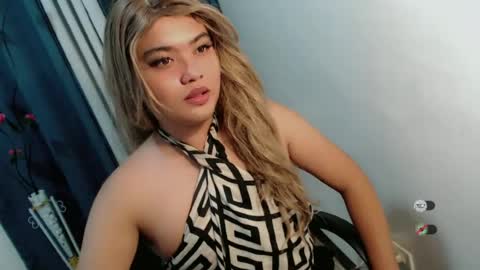 Snapshot of xxhotloyd_cummerx chatting on June 13, 2026, 11:52 am Loyd online show from June 13, 2026, 11:52 am