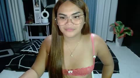 Kylie Smith online show from April 26, 2026, 5:32 pm