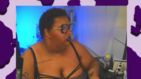 Snapshot of xxmoniquestarrxx chatting on February 28, 2026, 12:55 am Thee Baddest BBW online show from February 28, 2026, 12:55 am