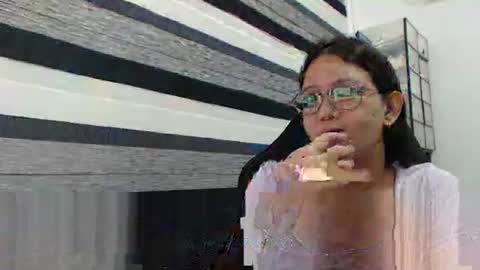  Kaycee  online show from March 30, 2026, 10:16 am