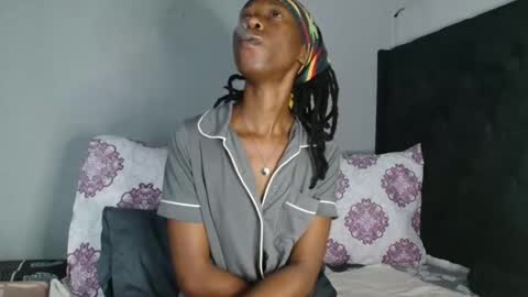 xxsexytalia28 online show from March 3, 2026, 7:36 am