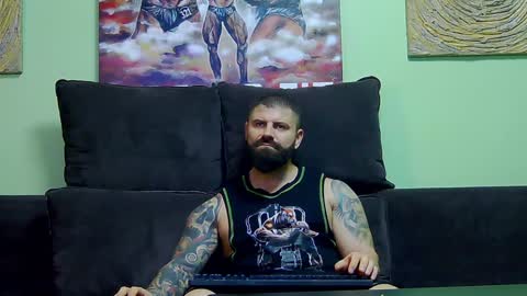 Snapshot of xxtreamleonard chatting on December 10, 2024, 2:39 pm Xtream Leonard online show from December 10, 2024, 2:39 pm