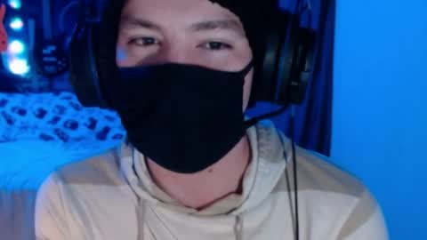 Snapshot of xxwhitefoxx chatting on June 22, 2026, 5:04 am David Fox online show from June 22, 2026, 5:04 am