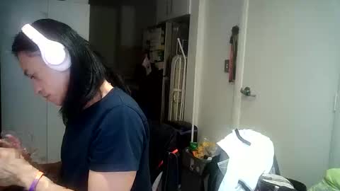 Snapshot of xxx_artsy_femme chatting on November 12, 2025, 12:16 pm Arsty Femme online show from November 12, 2025, 12:16 pm