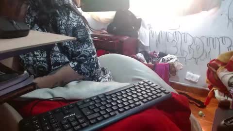   LILI  online show from March 9, 2025, 2:10 pm