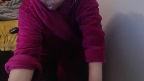 Snapshot of xxxbustybabe27x chatting on April 18, 2026, 7:07 pm Ayanda online show from April 18, 2026, 7:07 pm