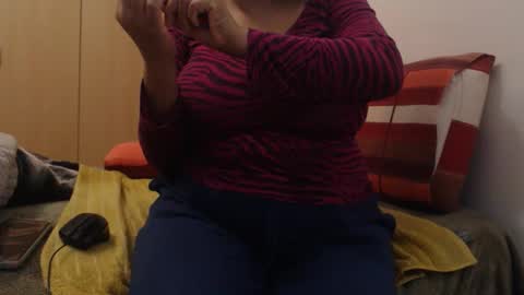 Snapshot of xxxbustybabe27x chatting on April 29, 2026, 11:14 am Ayanda online show from April 29, 2026, 11:14 am