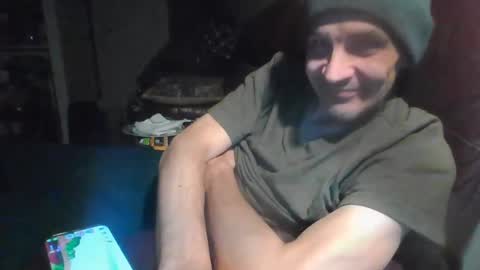 Snapshot of xxxfredmtlxxx chatting on January 30, 2025, 5:19 am xxfredmtl18xx online show from January 30, 2025, 5:19 am