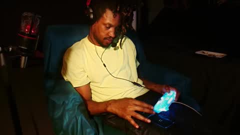 xxxjrstrokesxxx online show from April 5, 2026, 12:30 am