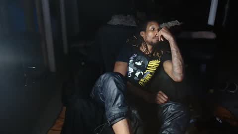 xxxjrstrokesxxx online show from April 27, 2026, 1:47 am