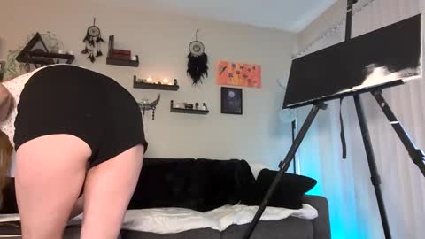 Lola online show from September 10, 2025, 12:32 am