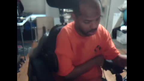 xxxonwheelz online show from February 16, 2026, 11:45 pm