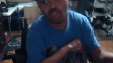 xxxonwheelz online show from April 12, 2026, 11:10 pm