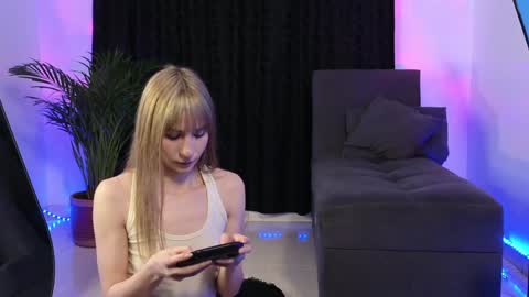 Snapshot of xxxvandersexxx chatting on December 28, 2024, 7:11 am July and Fer online show from December 28, 2024, 7:11 am