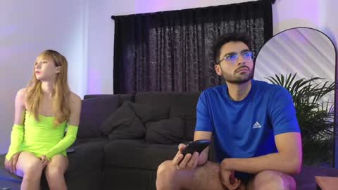 Snapshot of xxxvandersexxx chatting on February 4, 2025, 5:45 pm July and Fer online show from February 4, 2025, 5:45 pm