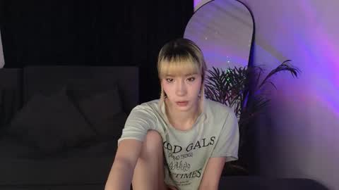 Snapshot of xxxvandersexxx chatting on September 13, 2025, 10:04 am July and Fer online show from September 13, 2025, 10:04 am