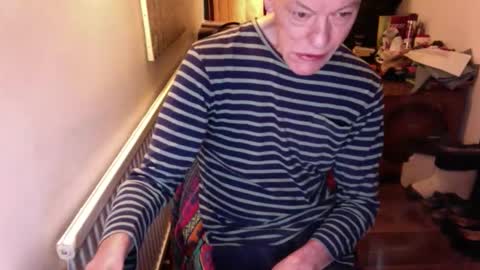 Snapshot of xxxwjs2014 chatting on December 3, 2024, 7:10 am big cock uncut online show from December 3, 2024, 7:10 am