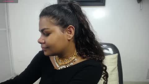 Snapshot of yaazhini457034 chatting on April 18, 2026, 11:47 am yazhini online show from April 18, 2026, 11:47 am