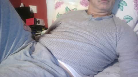 Snapshot of yahe2010 chatting on January 26, 2025, 3:06 am grillino online show from January 26, 2025, 3:06 am