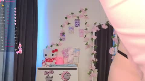 yakamozamazing online show from July 12, 2026, 2:02 am