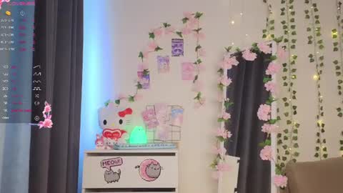 yakamozamazing online show from July 13, 2026, 2:03 am