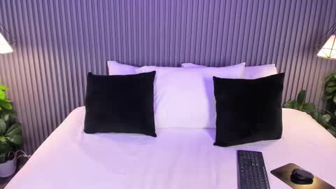 Yalezka online show from March 29, 2026, 4:56 am