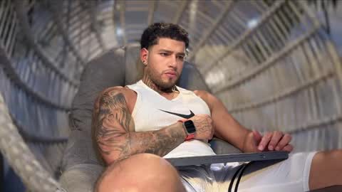 Snapshot of yamp_bigcock chatting on September 23, 2025, 3:20 am yamp sambrano online show from September 23, 2025, 3:20 am