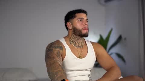 Snapshot of yamp_bigcock chatting on October 25, 2025, 2:30 am yamp sambrano online show from October 25, 2025, 2:30 am