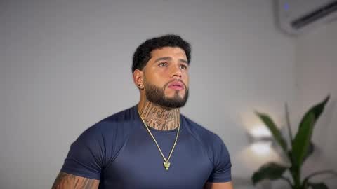 Snapshot of yamp_bigcock chatting on November 12, 2025, 10:52 pm yamp sambrano online show from November 12, 2025, 10:52 pm