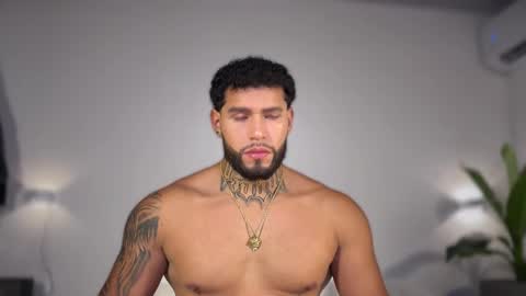 Snapshot of yamp_bigcock chatting on November 18, 2025, 2:50 am yamp sambrano online show from November 18, 2025, 2:50 am