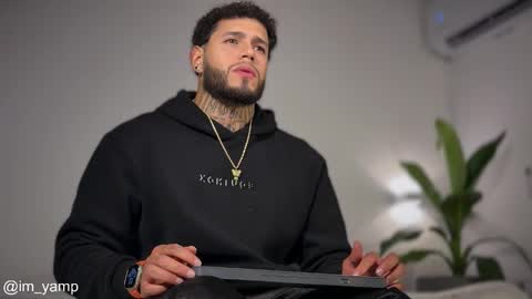 Snapshot of yamp_bigcock chatting on December 3, 2025, 1:24 am yamp sambrano online show from December 3, 2025, 1:24 am