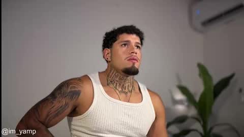 Snapshot of yamp_bigcock chatting on December 18, 2025, 1:11 am yamp sambrano online show from December 18, 2025, 1:11 am