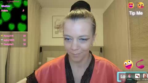 Snapshot of yanasweetx chatting on March 17, 2026, 6:11 pm YanaSweetX online show from March 17, 2026, 6:11 pm