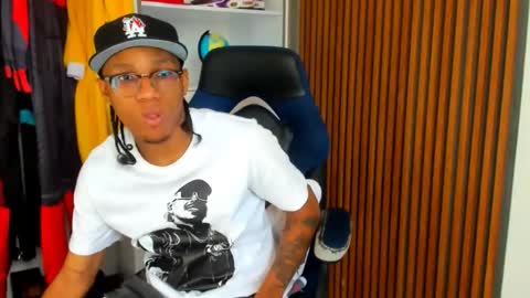 Snapshot of yandi_hot chatting on February 16, 2026, 1:51 pm yandi_hot online show from February 16, 2026, 1:51 pm