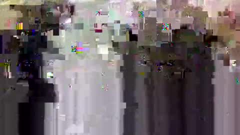 yangolox3 online show from April 3, 2026, 5:33 pm