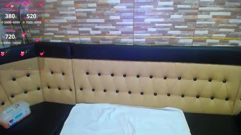 yanissa27 online show from March 11, 2025, 6:43 am