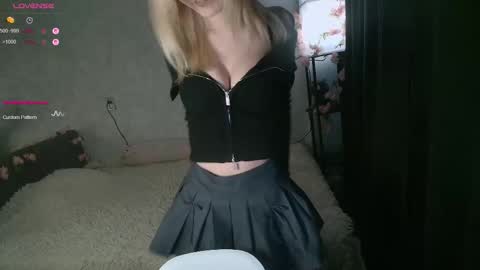 Snapshot of yape_anne chatting on March 11, 2026, 3:18 pm Anny online show from March 11, 2026, 3:18 pm