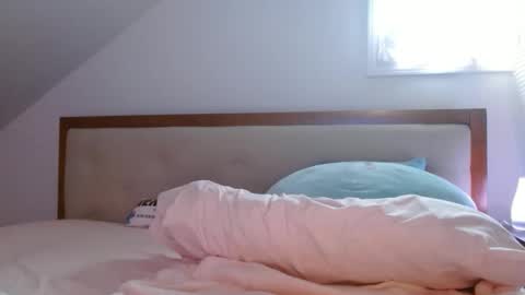 Snapshot of yarabrynnn chatting on September 30, 2025, 4:45 pm YARA online show from September 30, 2025, 4:45 pm