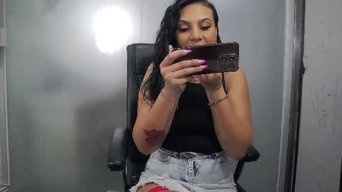 Snapshot of yaraxcox chatting on July 18, 2026, 3:11 am Yara online show from July 18, 2026, 3:11 am