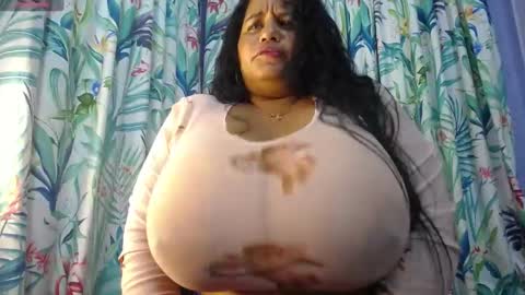 Yasmin online show from December 25, 2024, 10:27 pm